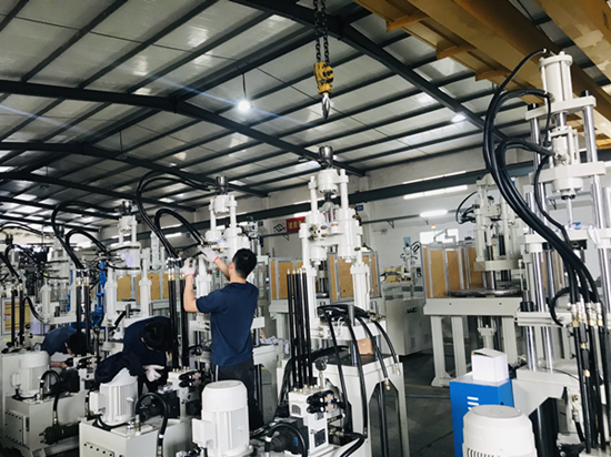 標(biāo)準(zhǔn)注塑機(jī)